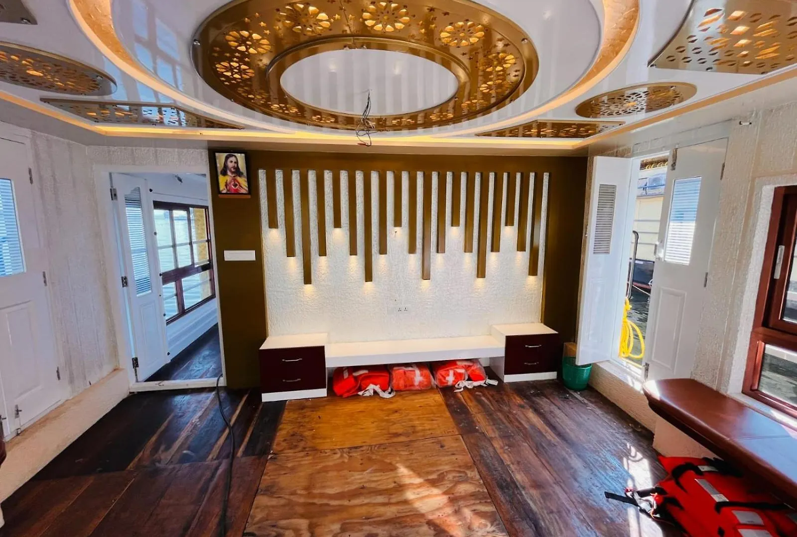 Marvelous Boathouse Hotel Alappuzha India