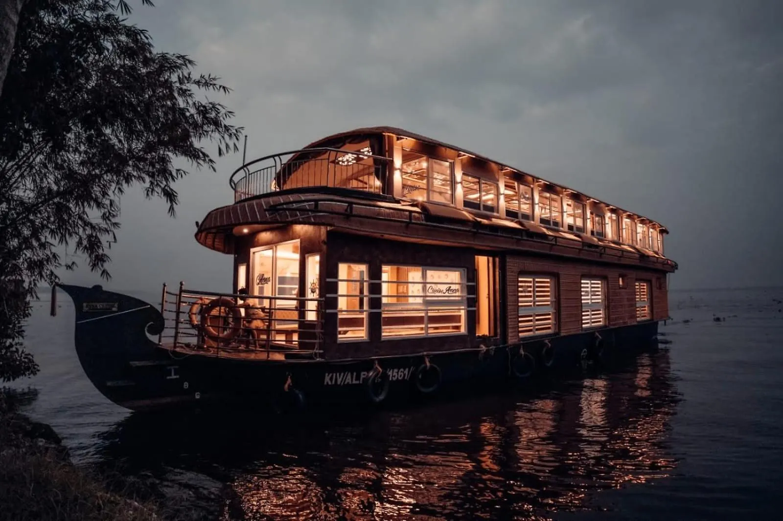 *** Botel Marvelous Boathouse Hotel Alappuzha India